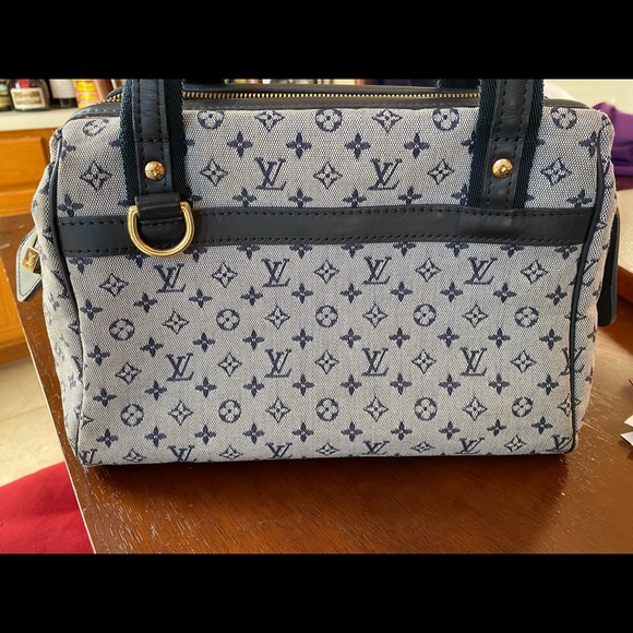 Authentic Louis Vuitton hardly used vintage purse! Known as Josephine (?) - Picture 13 of 14